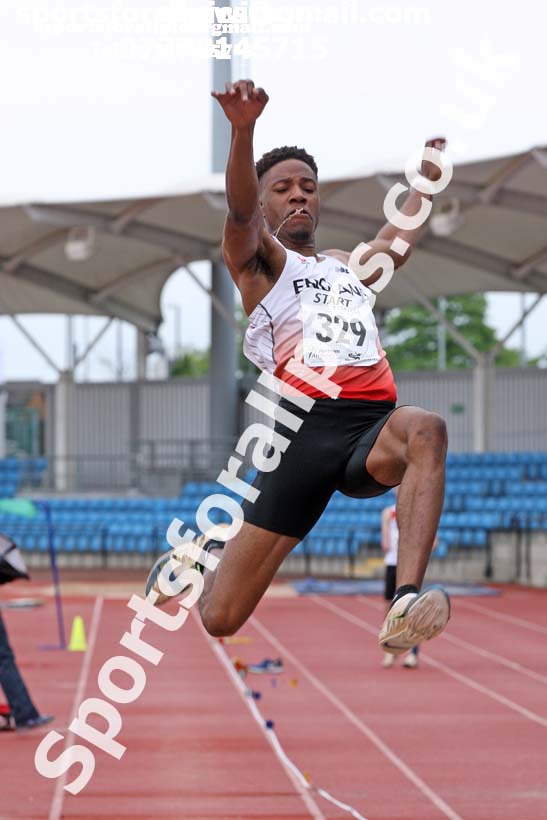 Mens under-20s long jump, Northern Senior and Under-20s Champs., SportsCity, Manchester. Photo: David T. Hewitson/Sports for All Pics